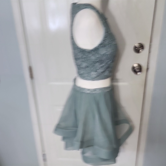 Jodi Kristopher Teal Lace Dress - Picture 6 of 11